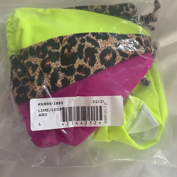 Brand new Lime leopard micro bikini L - Picture 3 of 3